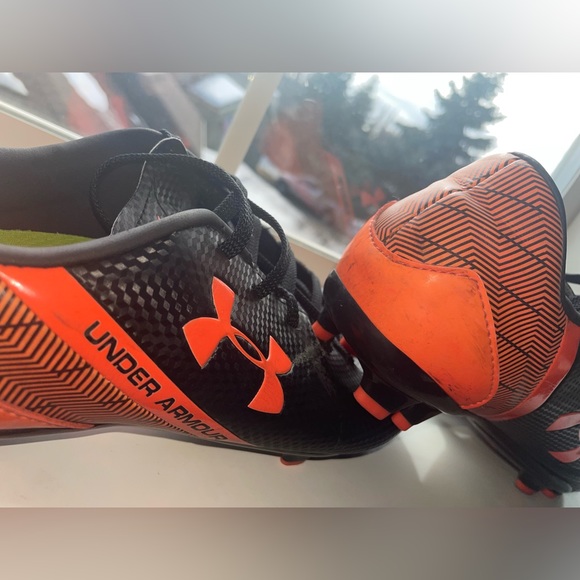 Under Armor Soccer/Flag Football Cleats - Picture 3 of 8